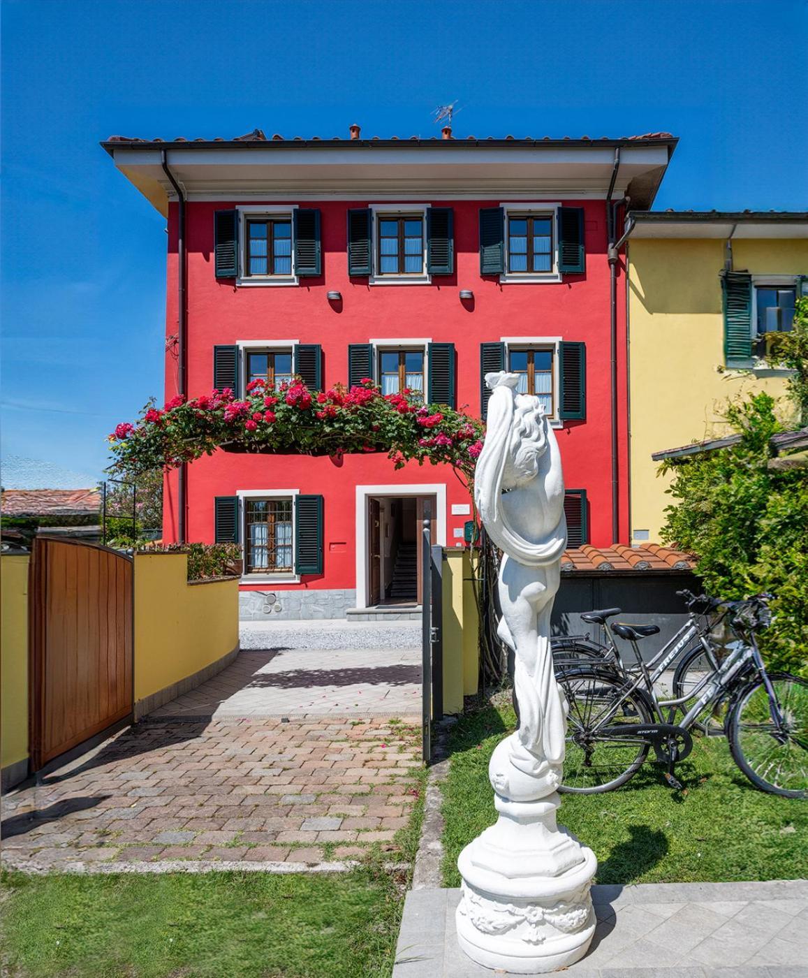 B&B Il Giardino Dei Poeti And Apartaments Lucca Dış mekan fotoğraf