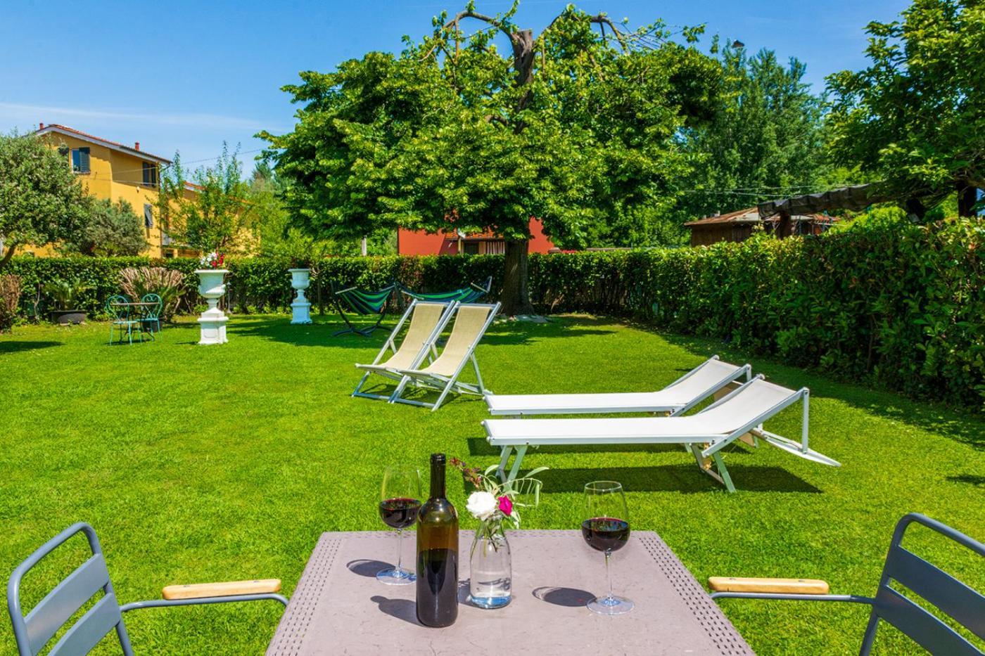 B&B Il Giardino Dei Poeti And Apartaments Lucca Dış mekan fotoğraf
